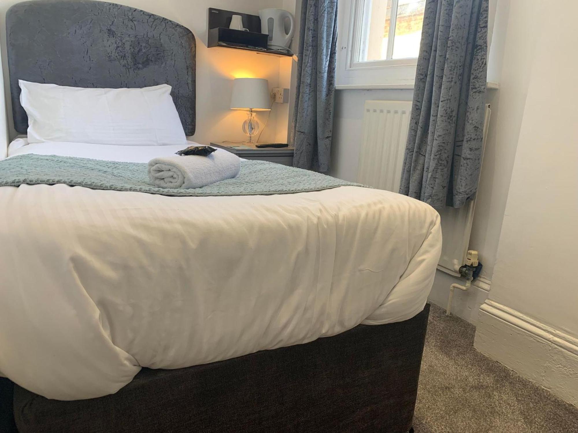 The Jubilee Hotel East - With Spa Facilities & Smokehouse - Newly Refurbished Facilities Weymouth Esterno foto