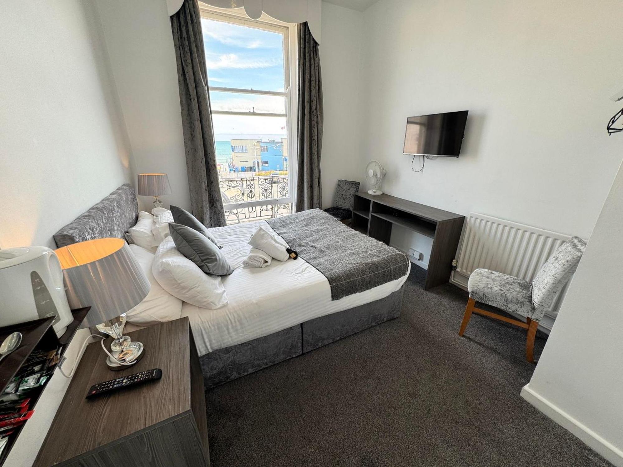 The Jubilee Hotel East - With Spa Facilities & Smokehouse - Newly Refurbished Facilities Weymouth Esterno foto